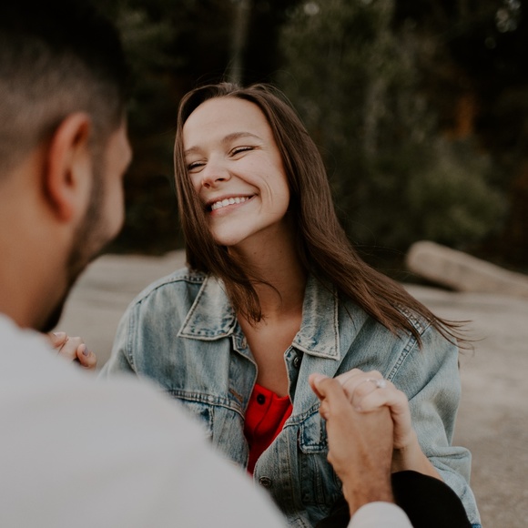 Meet your Posher, Becca - Picture 1 of 1